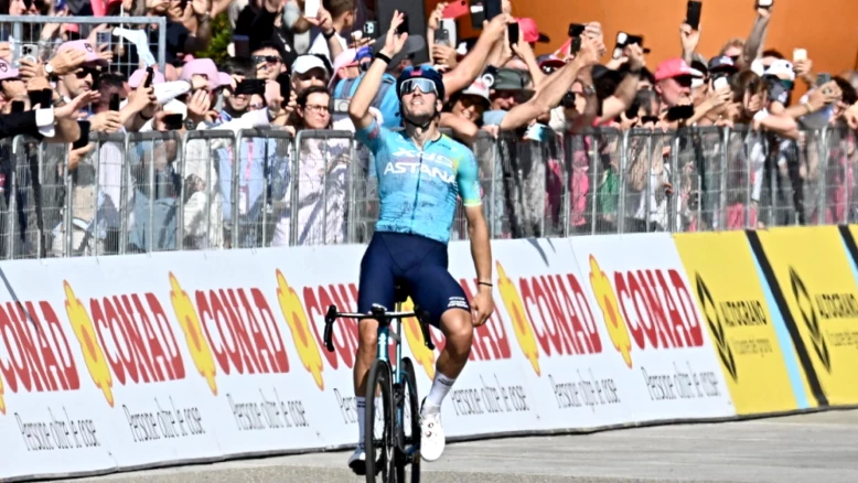 Bettiol gagne la 13e étape du Giro en solitaire à Verbania