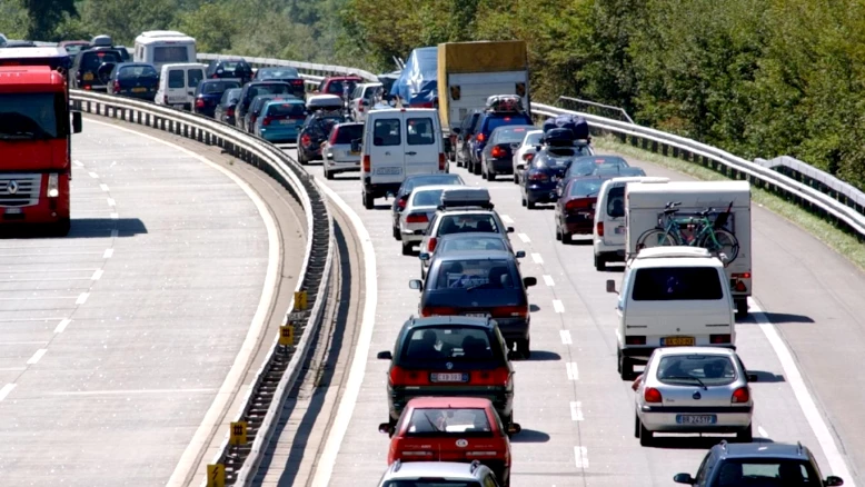 Embouteillage de 10 km sur l'A2 avant l'entrée nord du Gottard