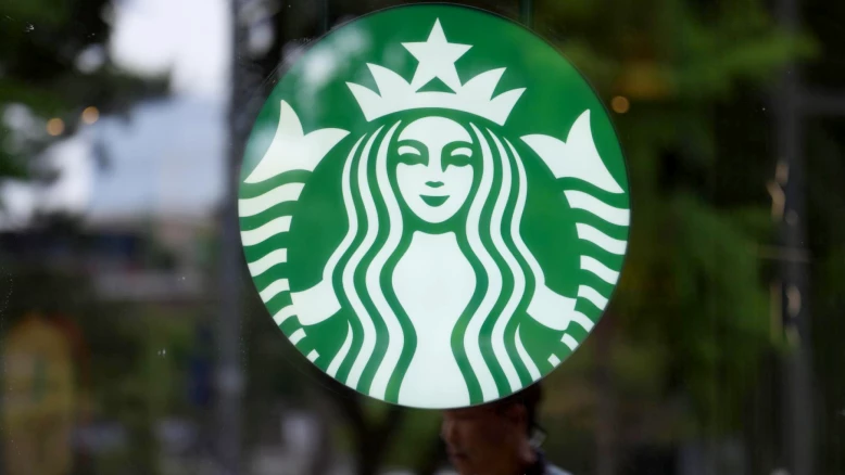 Starbucks en Corée du Sud : pub liée à l'IA provoque repli des ventes