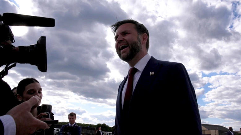L'Iran attend des actes des États-Unis, JD Vance évoque des progrès