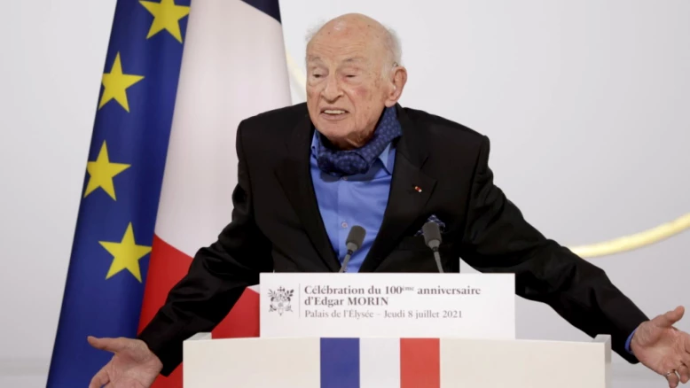 Décès d'Edgar Morin à 104 ans, sociologue « braconnier du savoir »