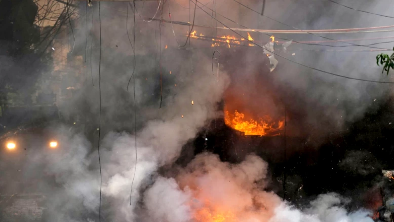 Incendie d'un hôtel à New Delhi : au moins 21 morts, 40 blessés