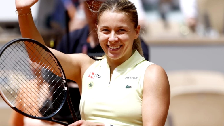 Maja Chwalinska qualifiée pour les demi-finales à Roland-Garros