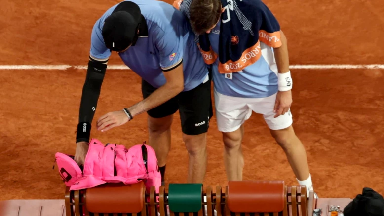 Arnaldi en demi-finale à Roland-Garros après l'abandon de Berrettini