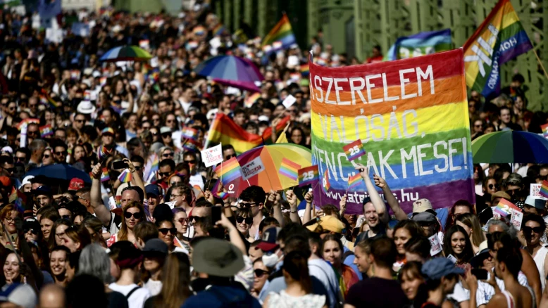 Hongrie : poursuites abandonnées contre la marche des fiertés