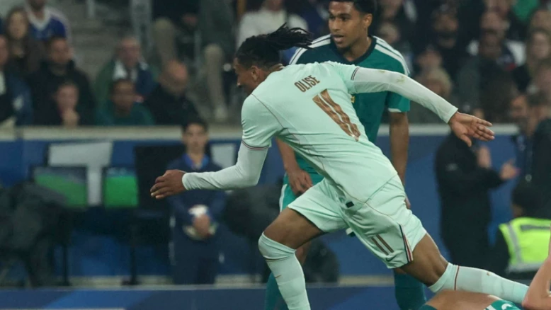 Olise signe un triplé : la France bat l'Irlande du Nord en amical 3-1