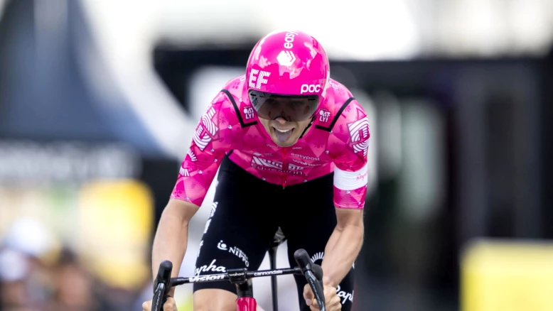 Visma gagne le chrono par équipes, Baudin conserve le maillot jaune