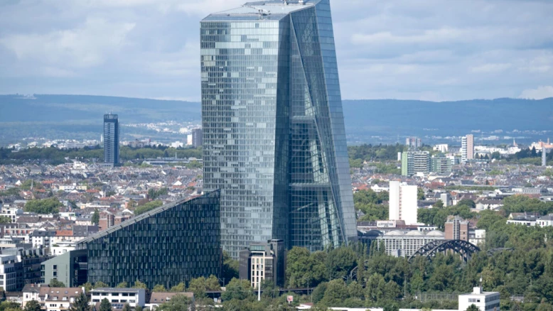 La BCE relève ses taux directeurs de 0,25 pt contre l'inflation