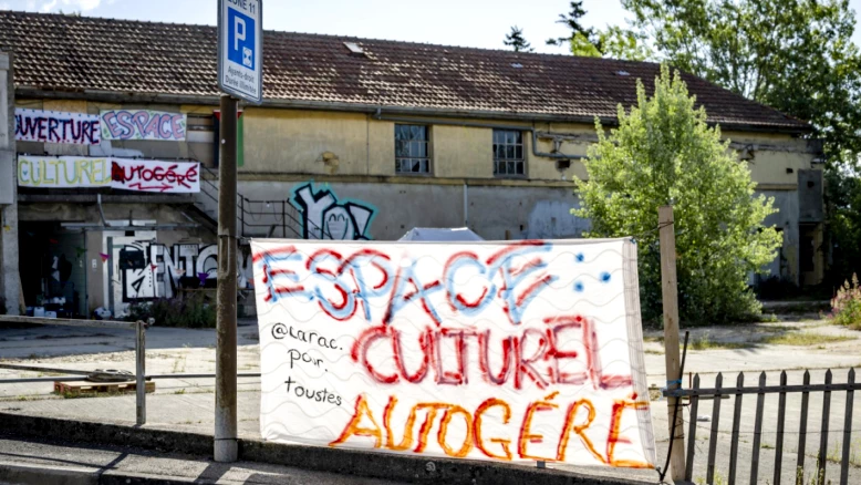 Le collectif Abal occupe toujours les anciens abattoirs de Serrières