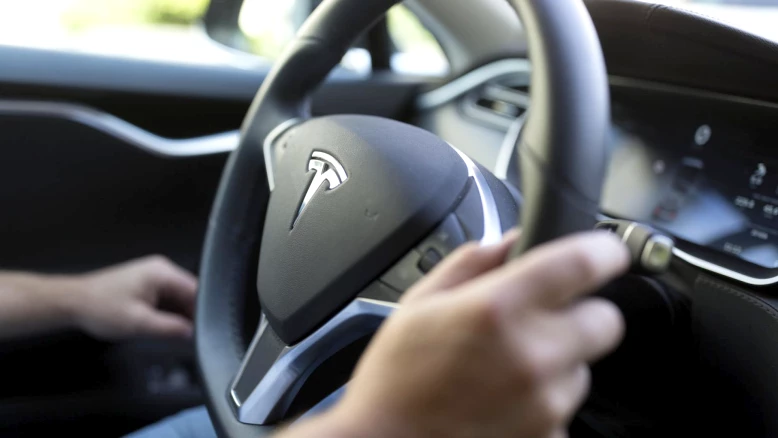 Tesla: Vote des actionnaires pour investir dans xAI d'Elon Musk