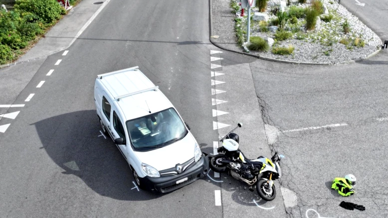 Motard de la police blessé dans un accident à Châtel-St-Denis