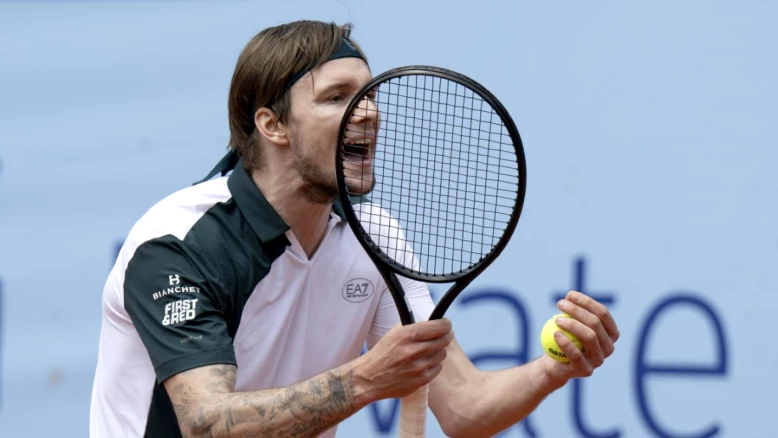 Alexander Bublik remporte le Swiss Open de Gstaad sur terre battue