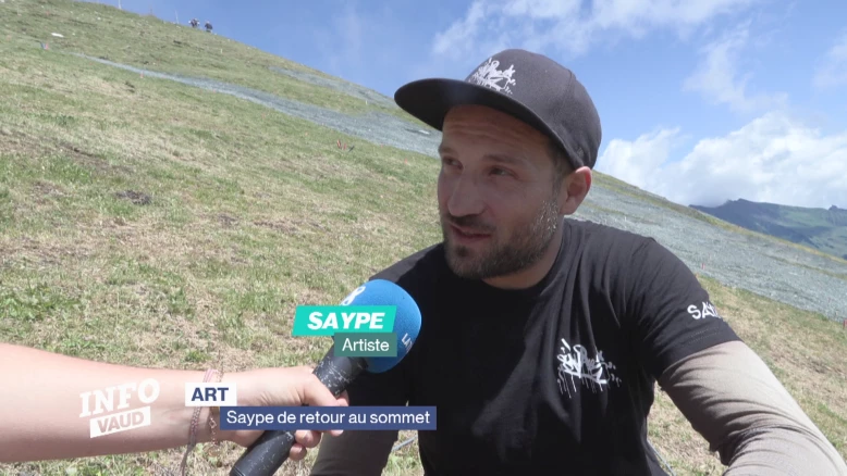 Saype est de retour au sommet du Grand Chamossaire