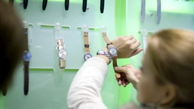 Montres: 60% achètent en magasin, préférence pour les multimarques