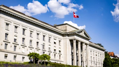 Médecin condamné: Tribunal fédéral interdit de pratiquer seul à Schwyz