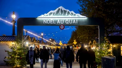 Le quai du Mont-Blanc à Genève devient marché de Noël : Noël au Quai