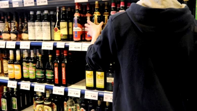 Vaud : 47% des achats-tests vendent de l'alcool à des mineurs