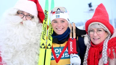 Frida Karlsson remporte le 10 km classique à Ruka, Nyenget bat Klaebo