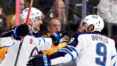 Doublé décisif de Nino Niederreiter : Winnipeg reprend la victoire