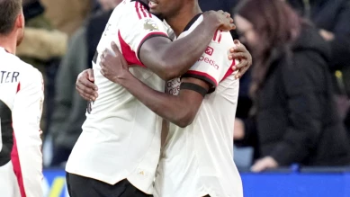 Premier League : Arsenal accroché par Chelsea, Liverpool revit