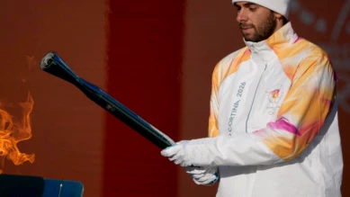 Le relais de la flamme des JO 2026 débute à Rome avec Paltrinieri