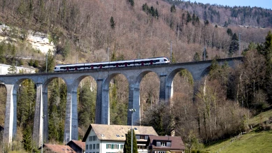Retour du train direct vers Lausanne, correspondance à Delémont