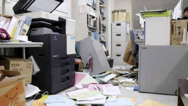 Japon: au moins 30 blessés après un fort séisme, alerte au tsunami