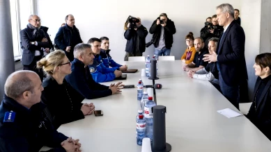 Le conseiller fédéral Beat Jans à Crans-Montana (VS) après l'incendie