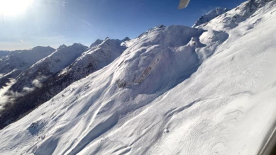 Snowboardeur blessé et héliporté après une avalanche à Kippel (Valais)