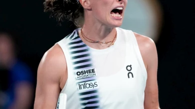 Iga Swiatek s'arrache pour franchir le 1er tour de l'Open d'Australie