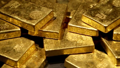 Or : l'once frôle 5 000 dollars, portée par Trump et tensions