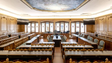 Au Grand Conseil fribourgeois, des élèves des CO débattent de l'école