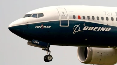 Boeing: premier bénéfice net annuel depuis 2018 grâce à une cession