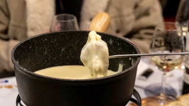 Lecture au restaurant: 70 000 textes valaisans sous les assiettes