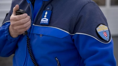 Motard grièvement blessé à Les Genevez après collision avec remorque