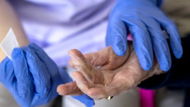 Fribourg renforce les soins palliatifs : nouvelle stratégie pour formation et accompagnement des vulnérables