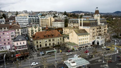 Lausanne inaugure un jardin public ombragé à Ouchy en hommage à Enrique Favez