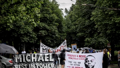 Manifestation à Lausanne : 1000 personnes protestent contre les violences policières après le décès d’un Nigérian