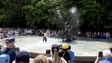 Fribourg célèbre le centenaire de Jean Tinguely par une parade unique