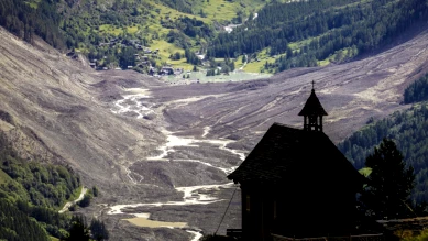 Analyse des glissements de terrain à Blatten: collecte de données par des chercheurs zurichois