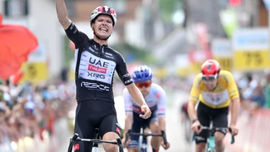 Joao Almeida Triomphe à Emmetten et Se Rapproche de Vauquelin au Tour de Suisse