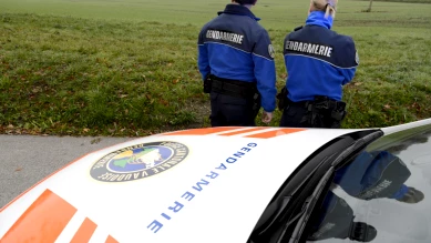 Home-jacking à Echallens : agresseur en fuite après vol de bijoux