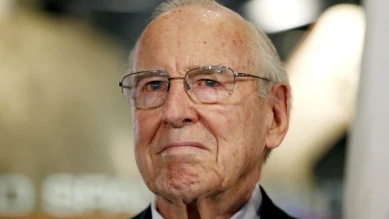 Jim Lovell, commandant d'Apollo 13, est mort à 97 ans (NASA)