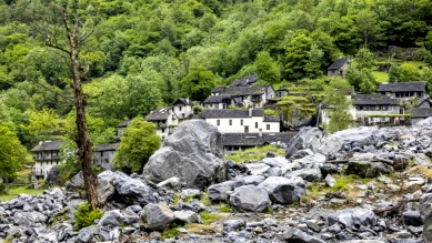 Le Tessin: coulées de boue attendues, routes fermées