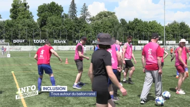 Tous autour du ballon rond