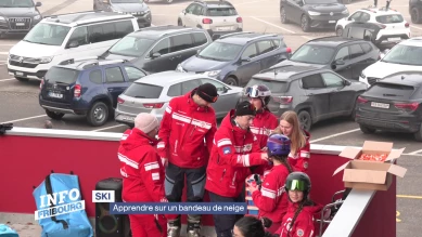 Ski: apprendre sur un bandeau de neige