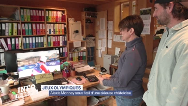 Alexis Monney sous l'oeil d'une skieuse châteloise
