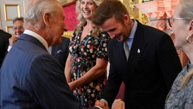 L'ex-footballeur David Beckham anobli par le roi Charles III