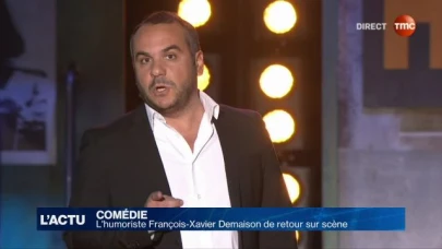 François-Xavier Demaison est de retour sur scène!