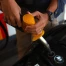 Pétrole et gaz en recul, reprise du trafic dans le détroit d'Ormuz
